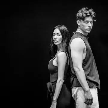 Sunset Boulevard. Nicole Scherzinger (Norma Desmond) & Tom Francis (Joe Gillis). Credit - Marc Brenner. 2579.jpg