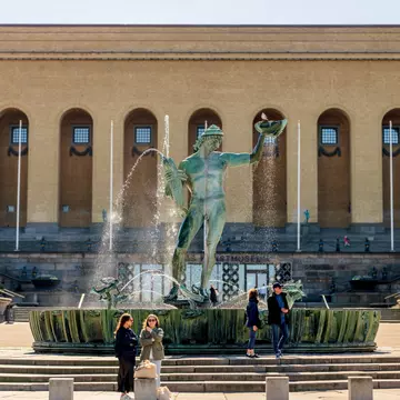 Gothenburg, Sweden - April 26 2025: City square fountain statue in front of museum, License Type: media, Download Time: 2026-03-04T14:39:53.000Z, User: esterpyykko45, Editorial: true, purchase_order: 65050 - Digital Destinations and Articles, job: Lonely Planet, client: app content, other: Ester Pyykko