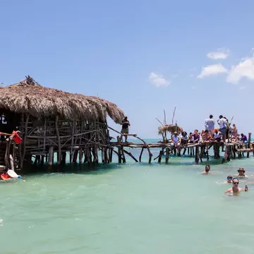 JE1BHF The famous Pelican bar located in the sea in Jamaica.