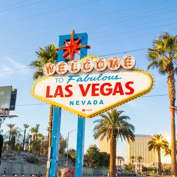 Las Vegas, Nevada, USA - Nov 2019: 'Welcome to Fabulous Las Vegas' sign on Las Vegas Boulevard., License Type: media, Download Time: 2025-05-28T10:02:06.000Z, User: lonelyplanetmedia, Editorial: true, purchase_order: 65050 - Digital Destinations and Articles, job: Global Publishing WIP, client: Global Publishing WIP, other: Peterson Haggarty // SS Comp Ingestion