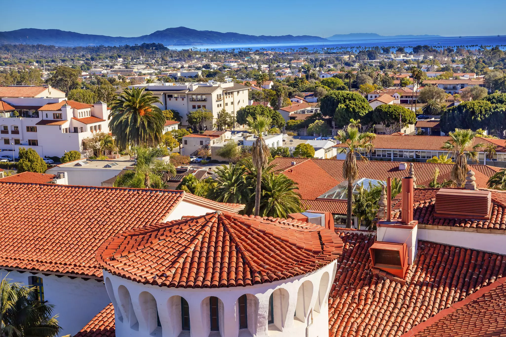 From avoiding the crowds to finding budget accommodations, here are the best times to visit Santa Barbara. Shutterstock