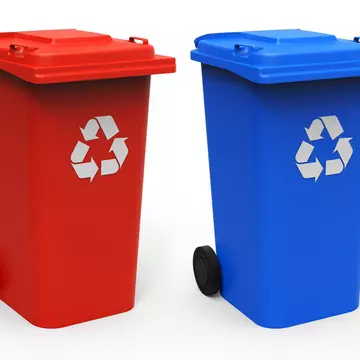 Garbage,Sorting.,Organic,Food,Waste,From,Vegetable,Ready,For,Recycling