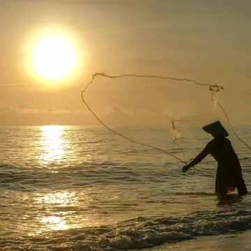 A dazzling, explosive melting pot of diverse communities shaped Malaysia’s rich culture, pioneered its labyrinthine mash-up of cuisines, and coexisted in its unique blend of architecture © Kit Yeng Chan / Lonely Planet