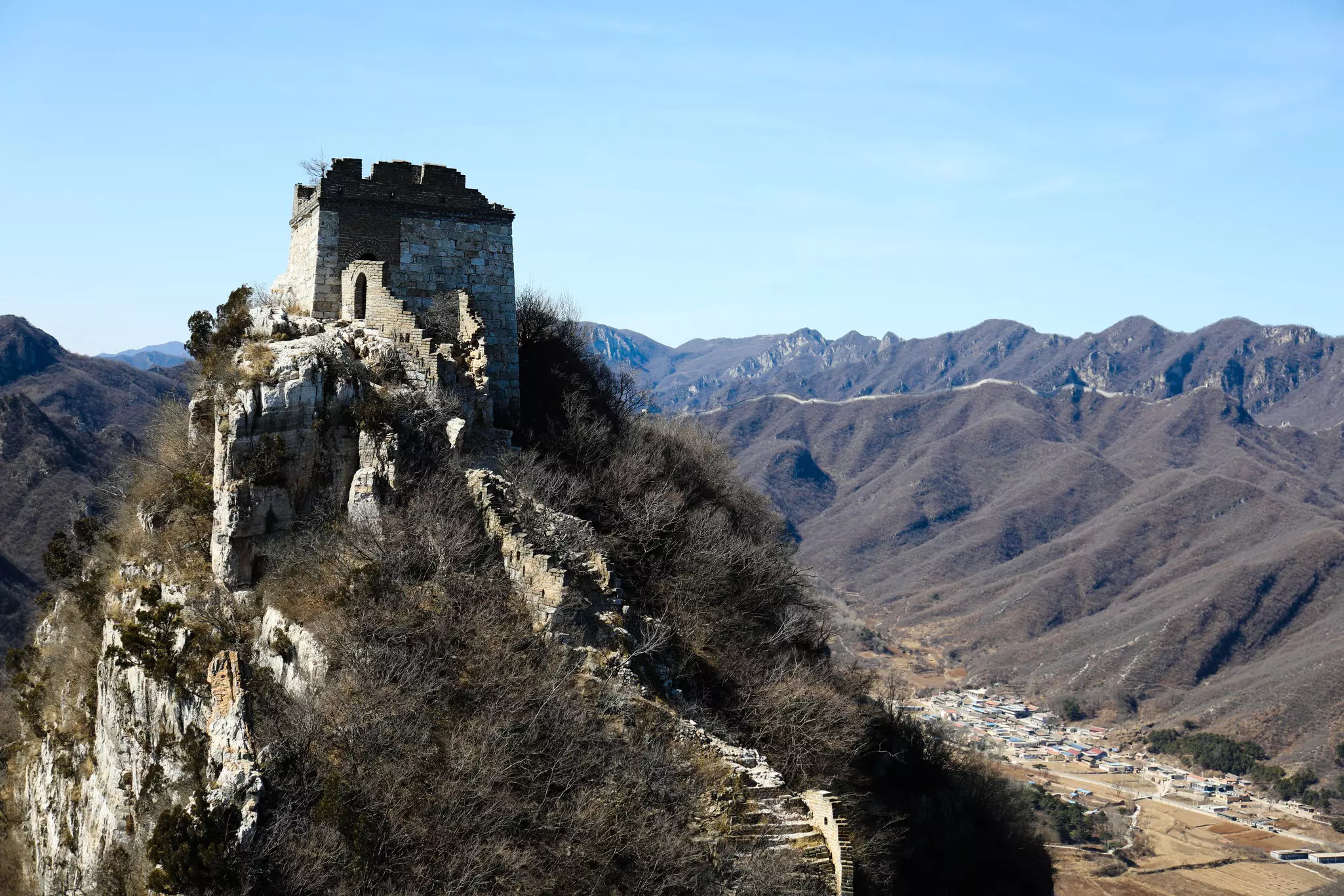 Intrepid visitors can head to Jiankou, a less-visited (and less-maintained) sector of the Great Wall, for free thrills © Dawn Minkow / Shutterstock