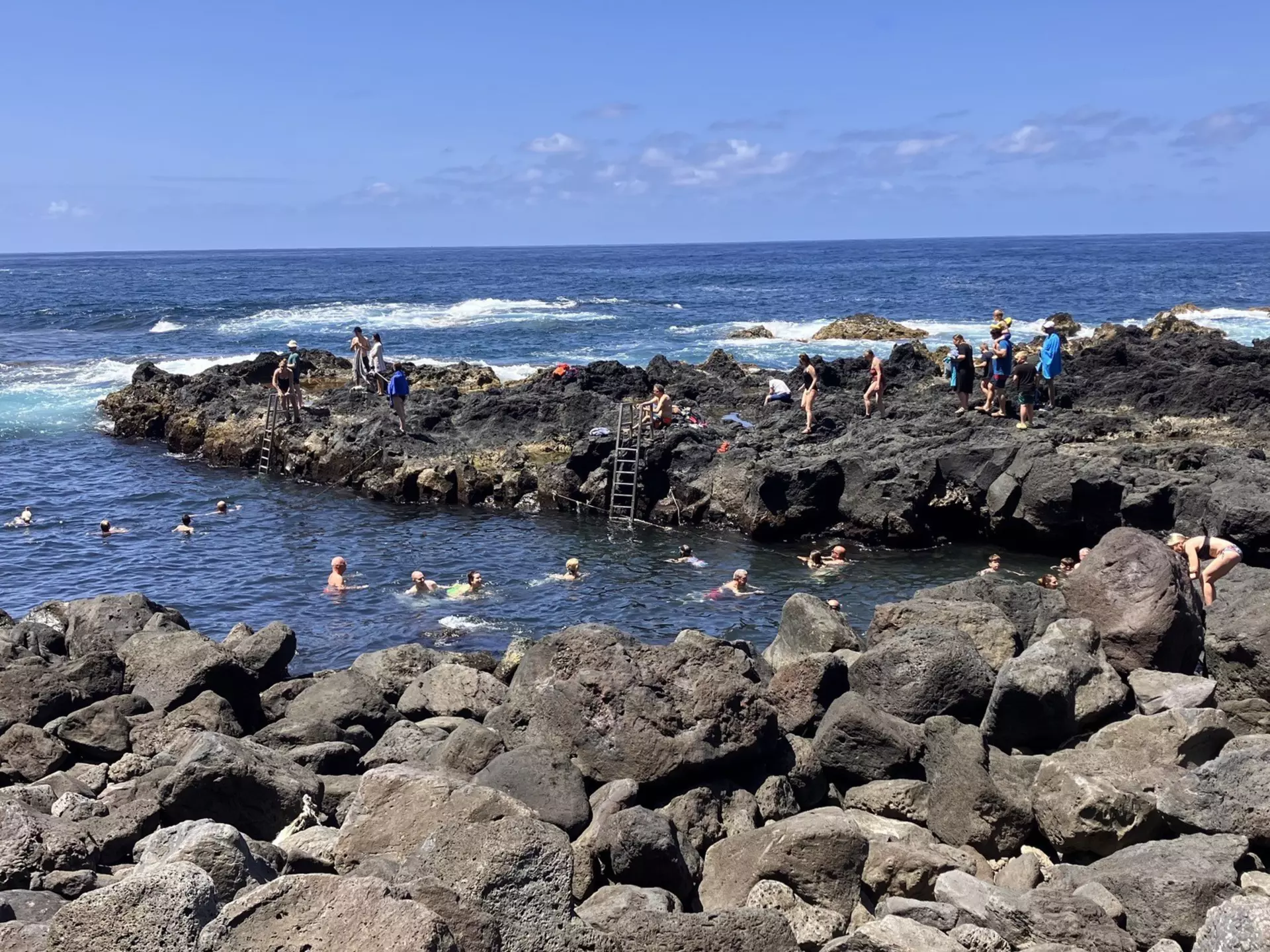 Termas da Ferraria thermal ocean pool in the Azores © Erin Lenczycki / Lonely Planet