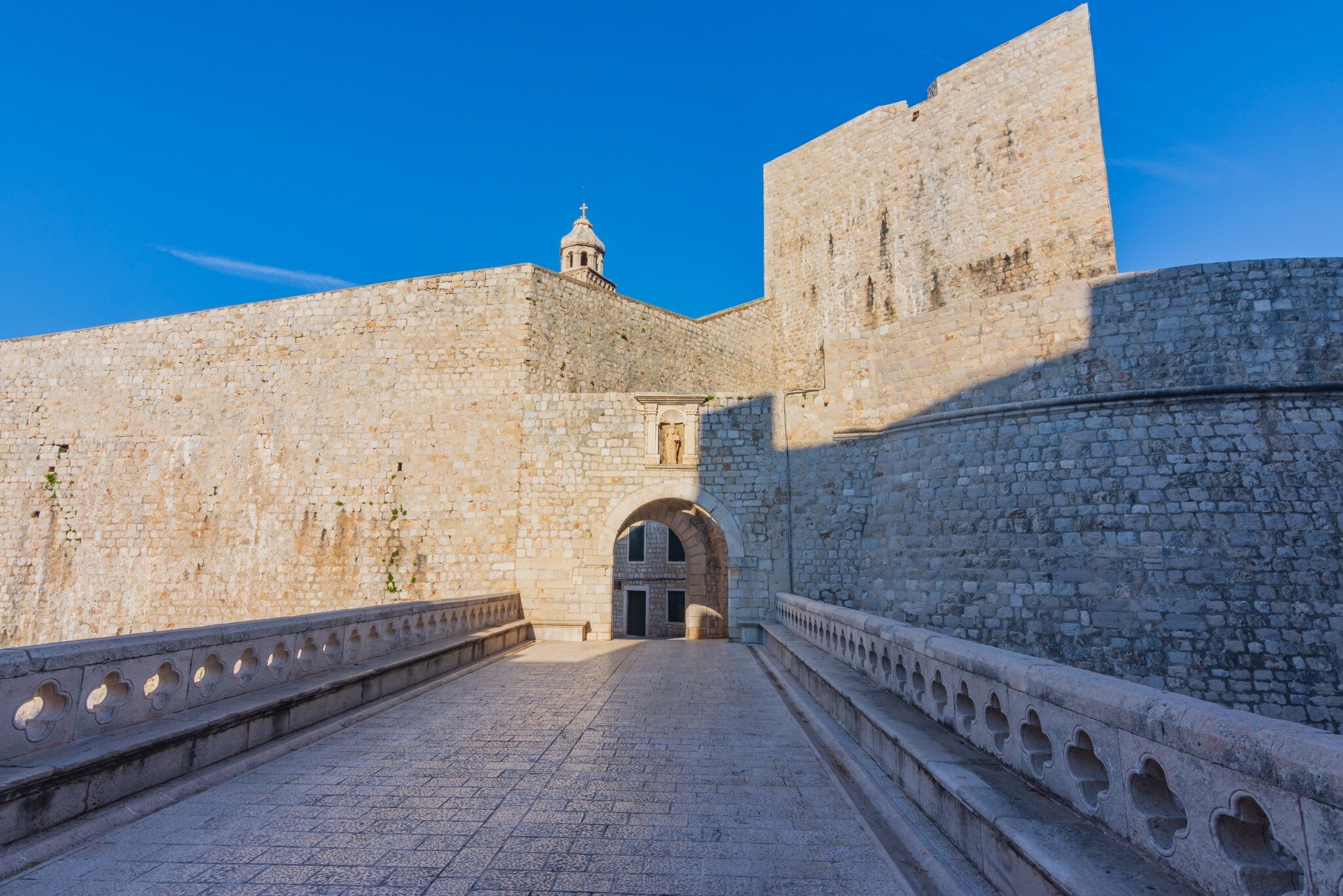 The Ploče Gate, a second major entrance to the city with statue of Saint Blaise, the patron saint of Dubrovnik. Dubrovnik is a historic city in Croatia region of Dalmatia. UNESCO World Heritage Site, License Type: media, Download Time: 2026-02-23T21:44:42.000Z, User: LP_YKhanna, Editorial: false, purchase_order: 65050 - Digital Destinations and Articles, job: LP, client: App Content, other: Yuvraj Khanna