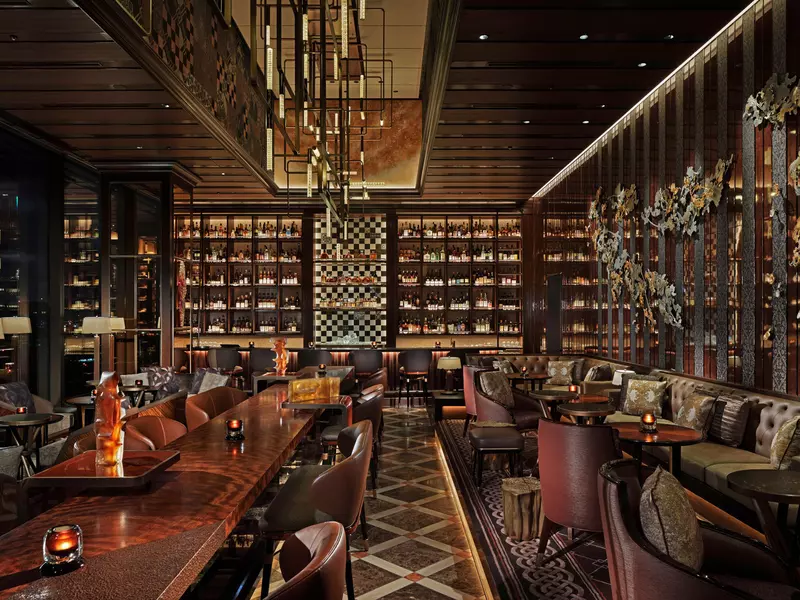 Virtu, a dimly lit bar at the Four Seasons Hotel Tokyo at Otemachi