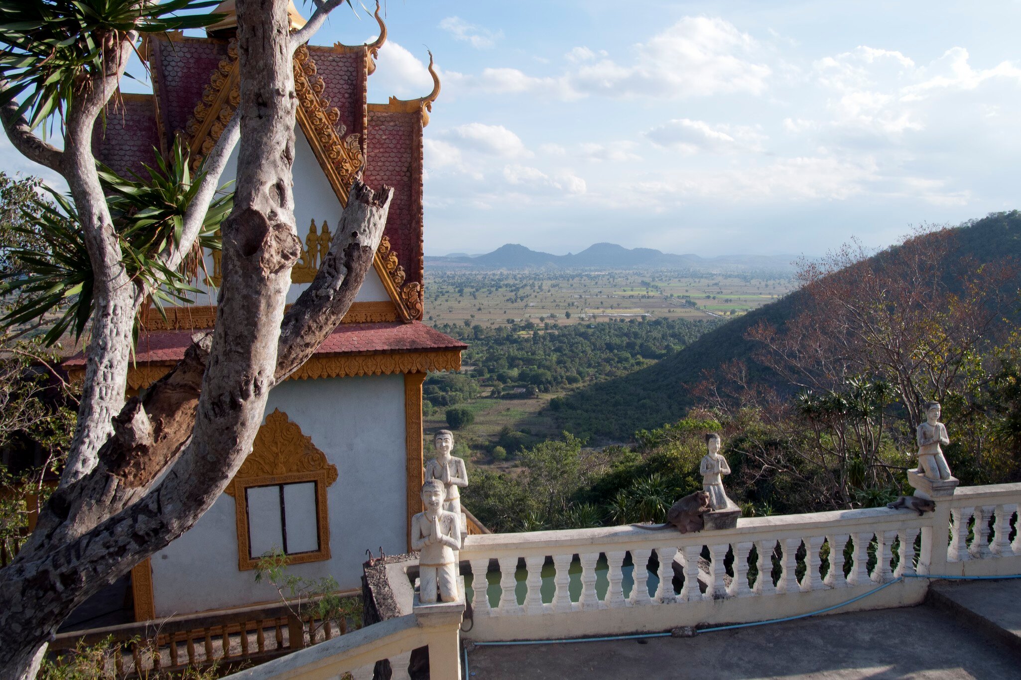 Panoramic view of surrounding countryside from Phnom Sampeou