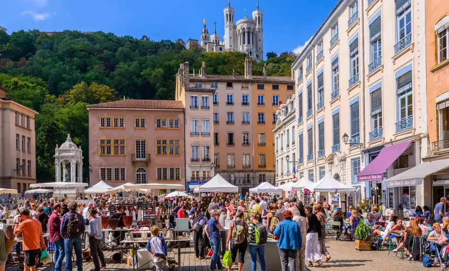 A busy arts and ceramics market in the Place Saint-Jean in Lyon
1740874391
5th arrondissement, architecture, art, arts, artwork, artworks, auvergne-rhône-alpes, basilica, basilique, busy, buy, buyers, ceramic, ceramics, city, crowded, crowds, dominant, fontaine saint jean, fountain, hilltop, historic, historical, landmark, lyon, market, minor, notre dame de fourvière, old, overlooks, pedestrian, people, place, place saint-jean, popular, position, renaissance, rené dardel, sell, sellers, square, tourism, tourist attraction, touristic, town, travel, unesco, vieux, works, world heritage site