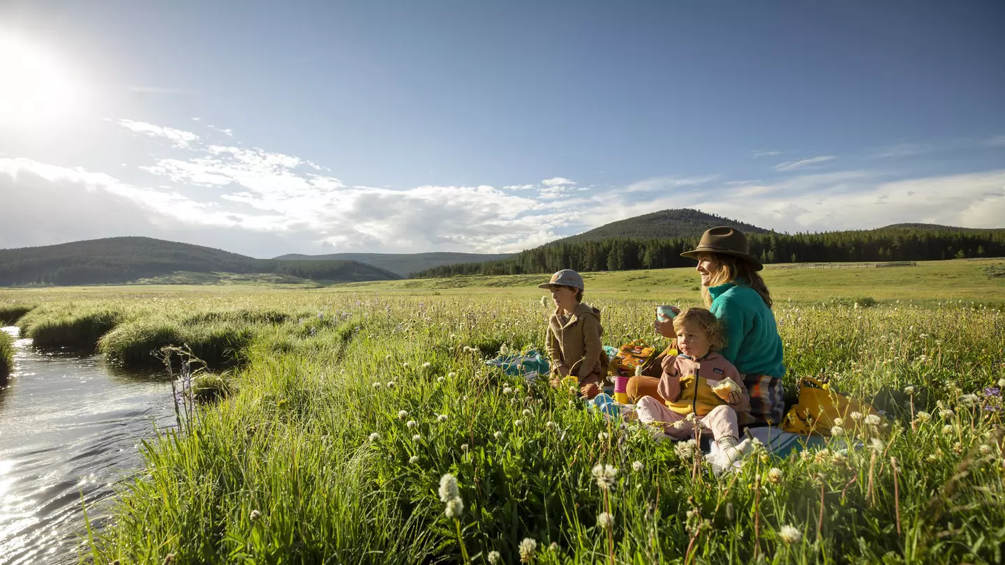 Montana offers countless ways to get back to nature with kids © Jordan Siemens / Getty Images