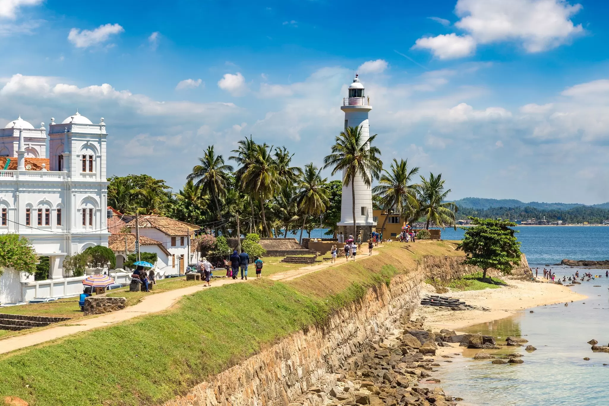 Lighthouse in Galle fort in a sunny day in Sri Lanka, License Type: media, Download Time: 2026-05-21T16:56:36.000Z, User: lonelyplanetmedia, Editorial: false, purchase_order: 65050 - Digital Destinations and Articles, job: Comp Ingestion, client: Global Publishing WIP, other: Pia Peterson
