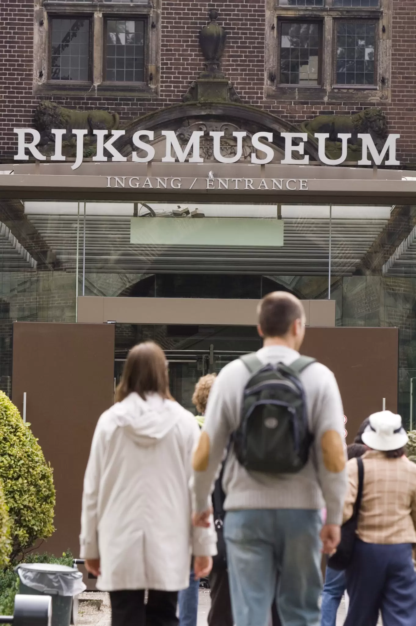 The entrance to the Rijksmuseum is portrait with Western Phillips wing in background