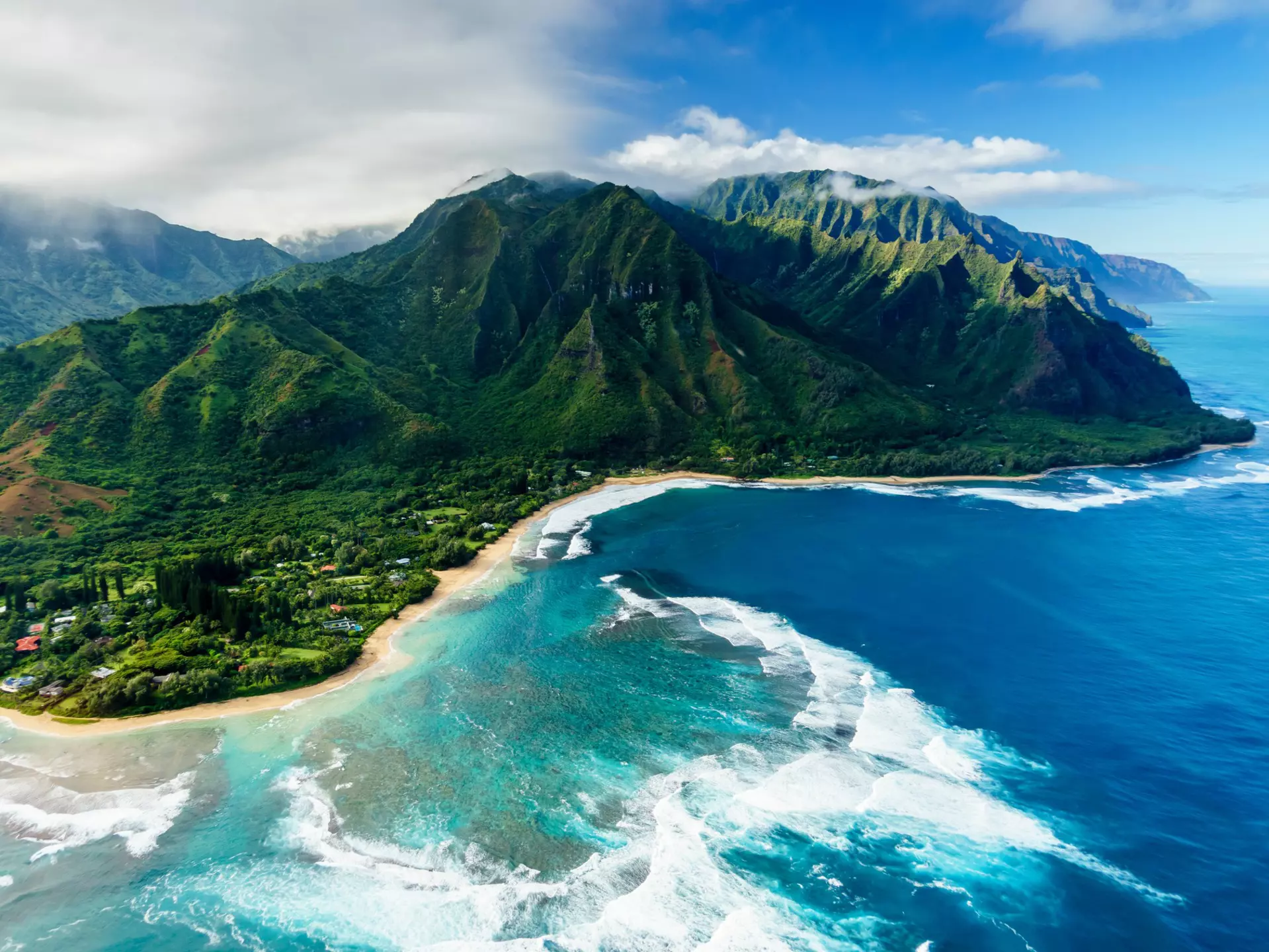 Napali Coast on Kauai, Hawaii. Francois Seuret/Shutterstock