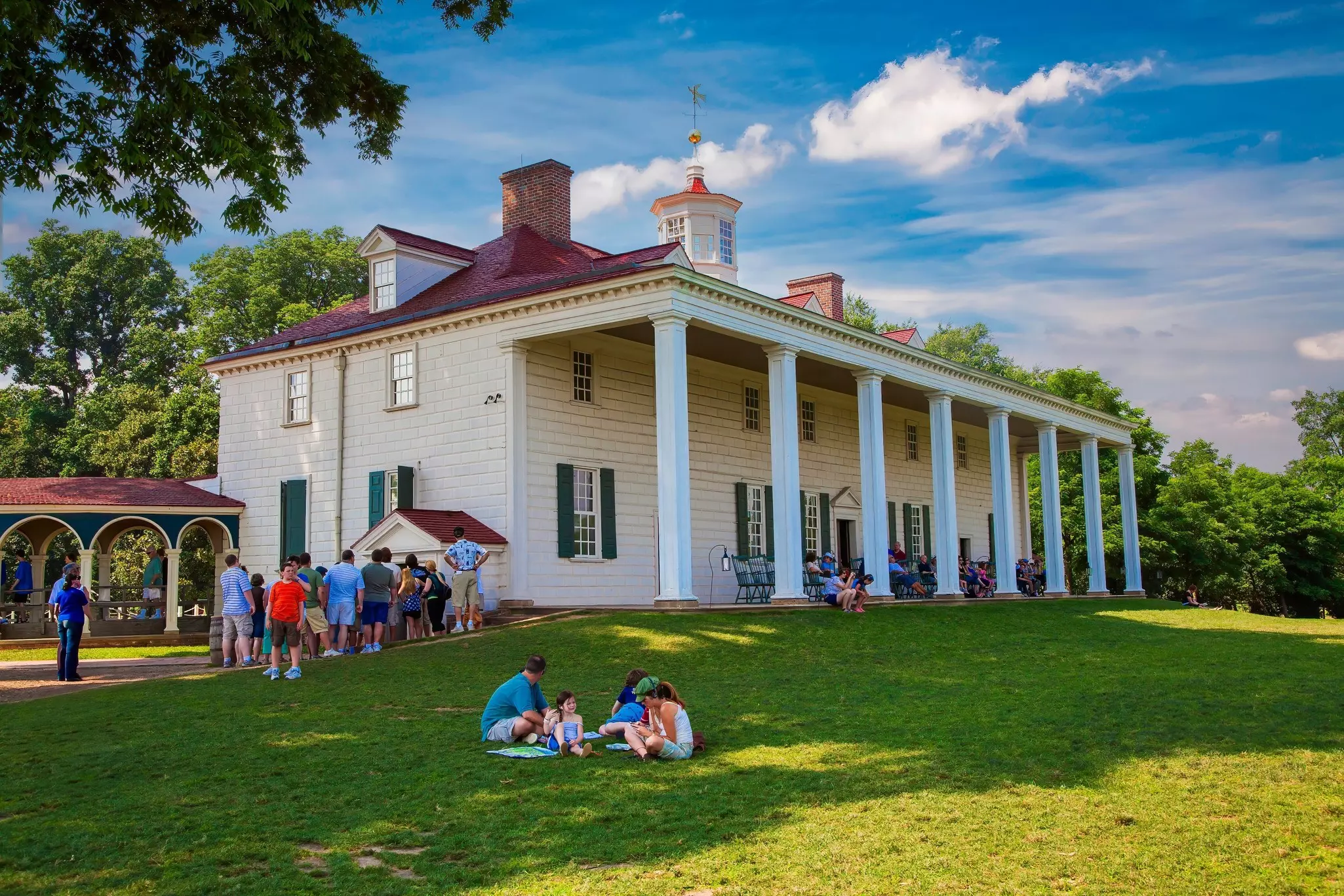 Mount Vernon was the plantation house of George Washington, the first President of the United States, and his wife, Martha Dandridge Custis Washington