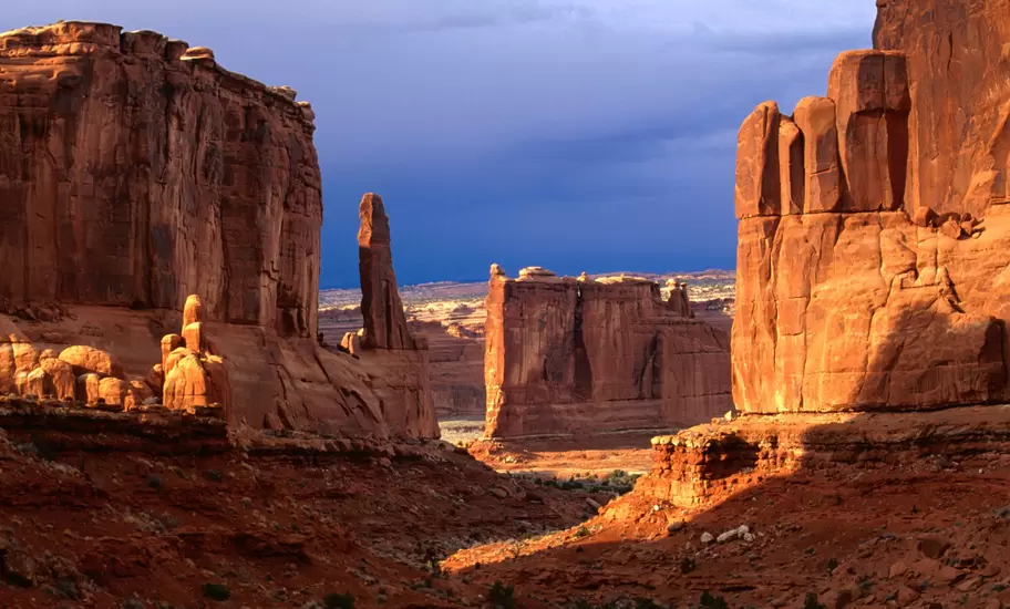 Sandstone walls of Park Avenue.