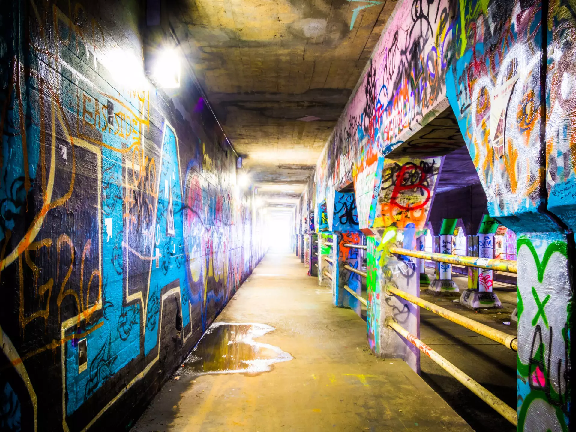 Street at in the Krog Street Tunnel , Atlanta. Jon Bilous/Shutterstock