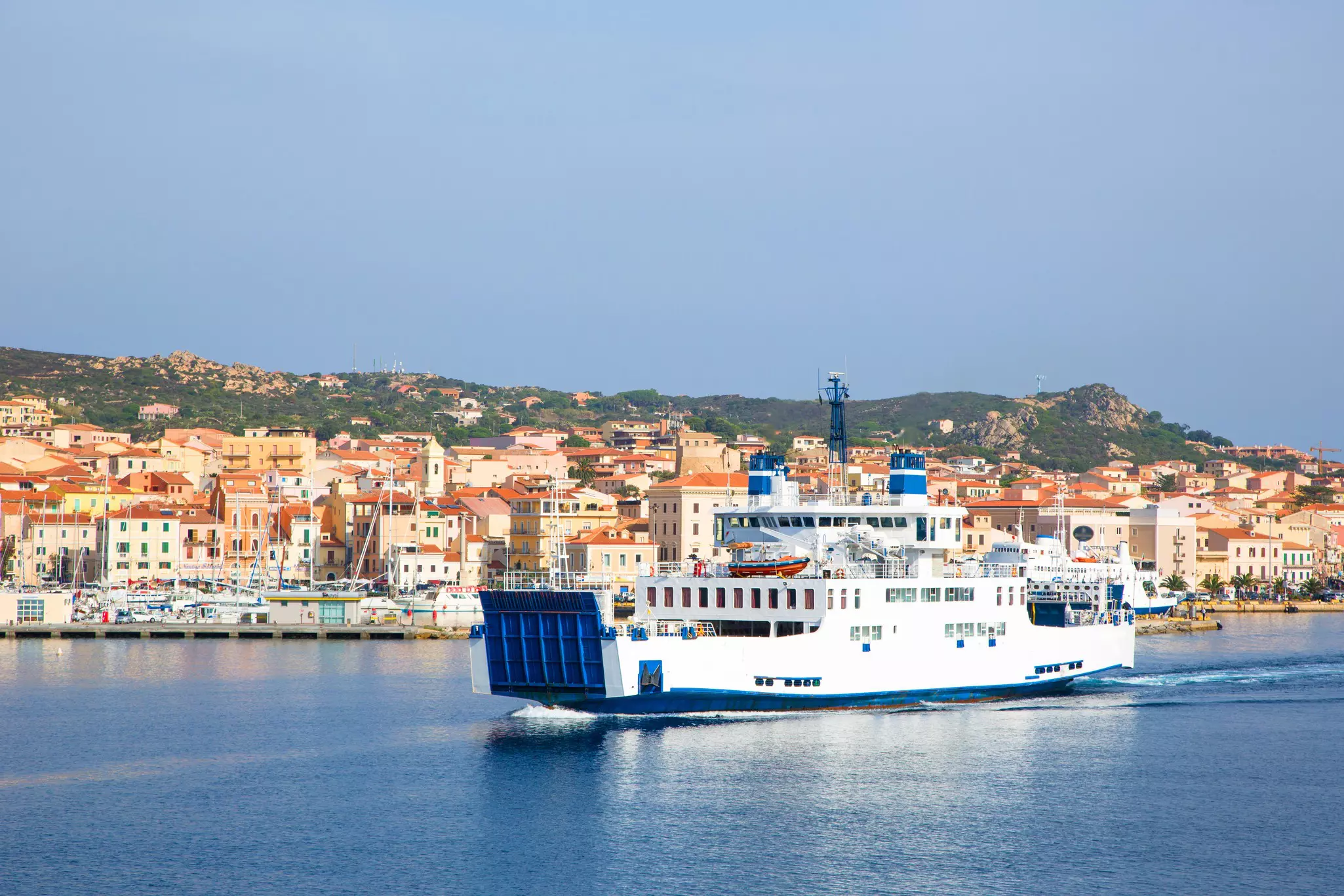 Explore Sardinia's islands via its robust ferry system © Eli77 / Getty Images