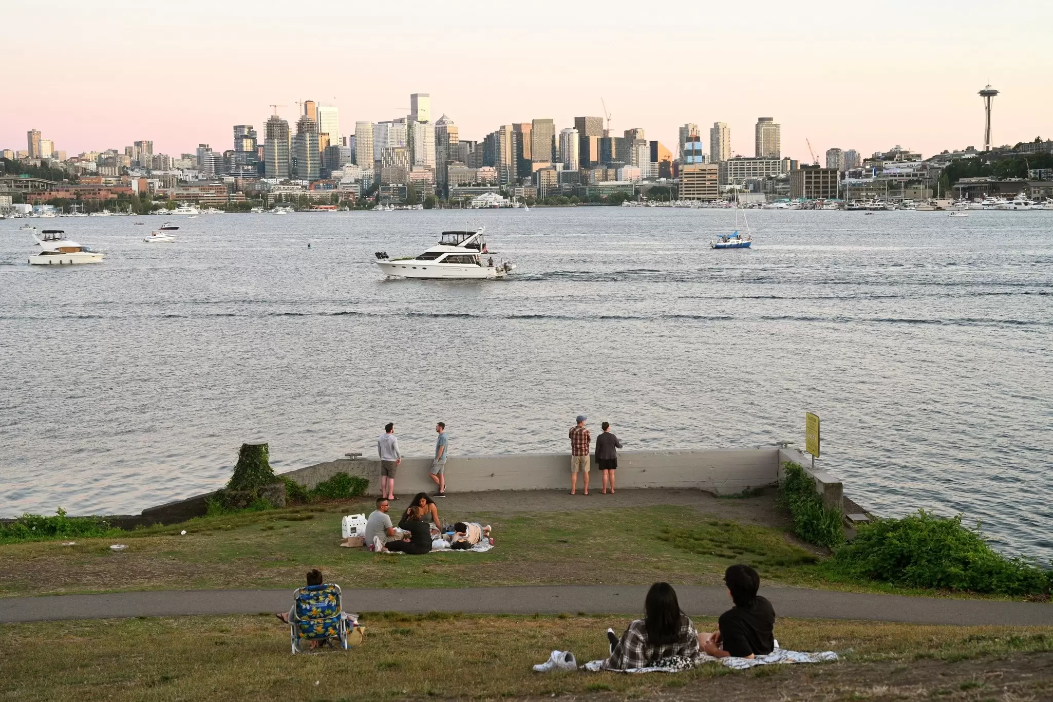 Here's a local's perspective on how you should plan for your trip to Seattle. Bumble Dee/Shutterstock