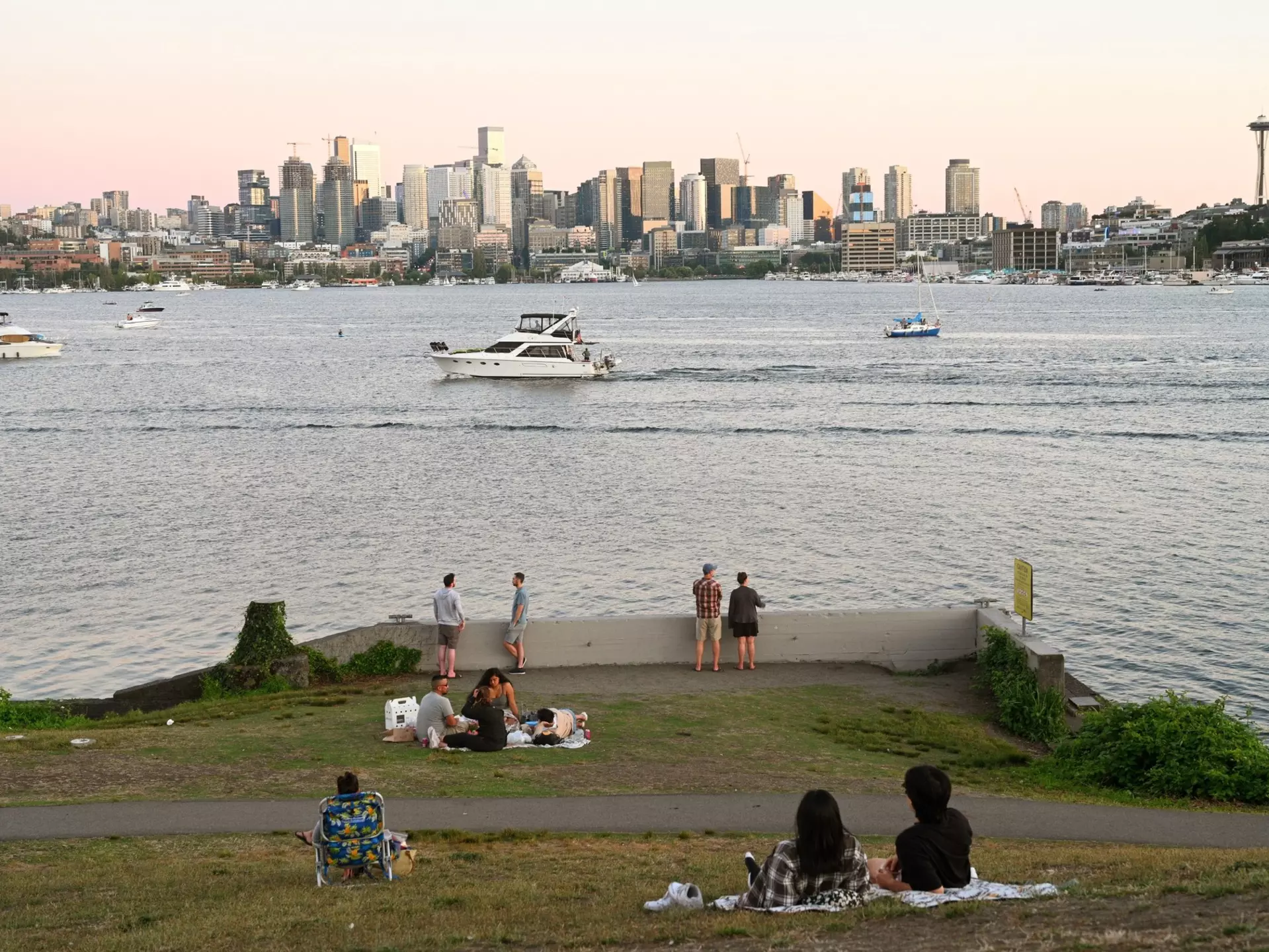 Here's a local's perspective on how you should plan for your trip to Seattle. Bumble Dee/Shutterstock