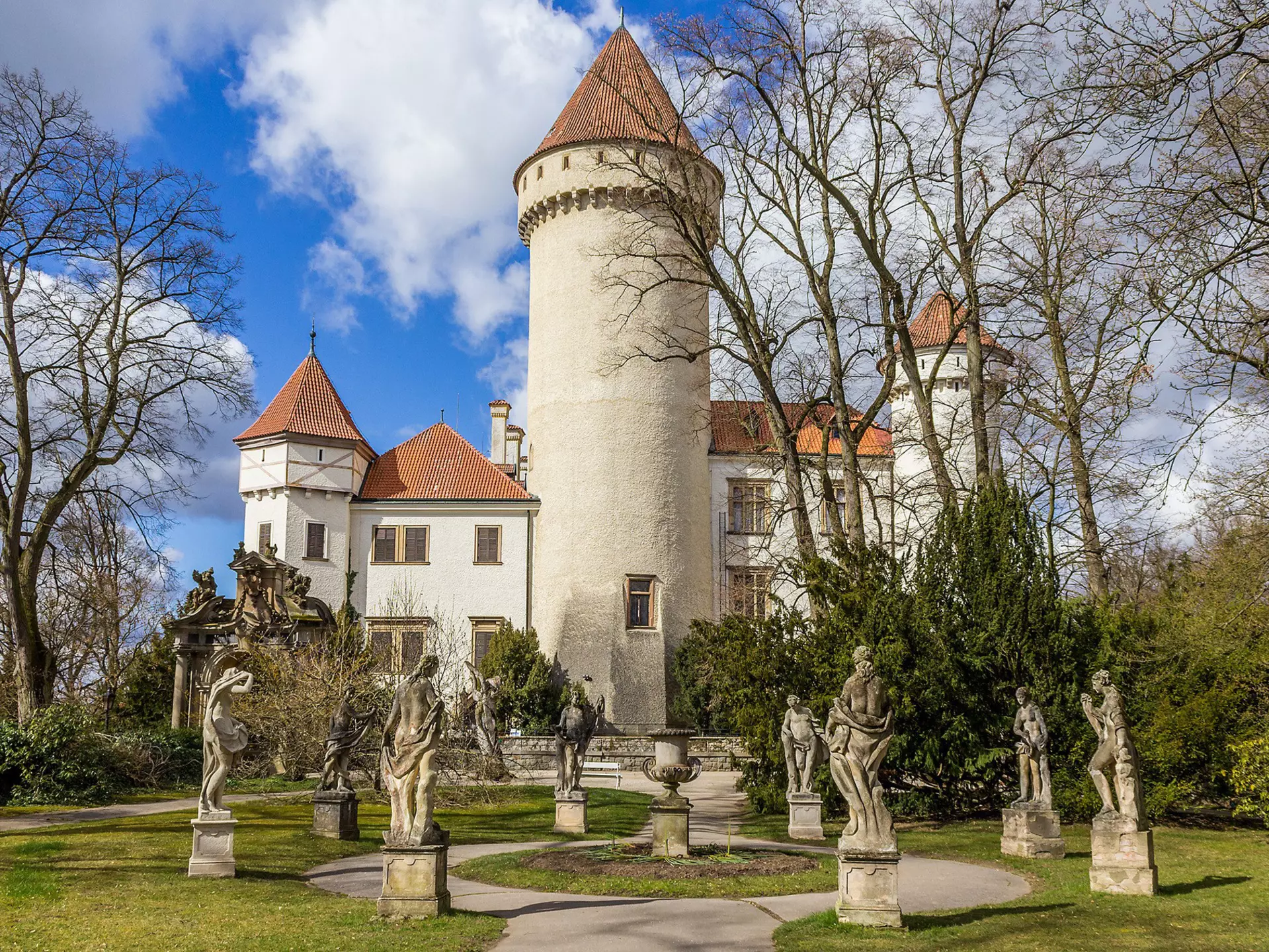 Konopiště Chateau. MondayMorning/Shutterstock