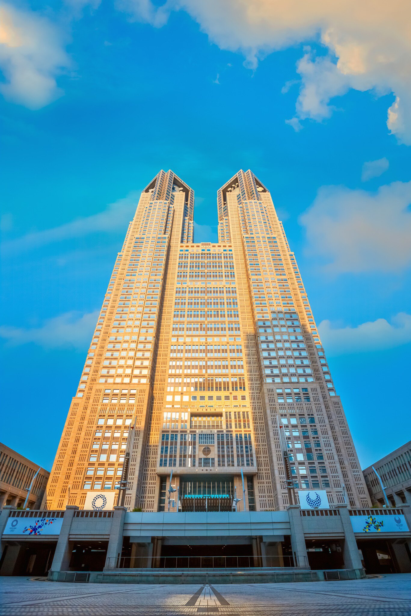 April 29, 2018: Exterior of the Tokyo Metropolitan Government building.
1206487870
architecture, art, bronze, building, city, cityscape, downtown, government, hall, headquarters, japan, japanese, landmark, metropolis, metropolitan, office, scenic, shinjuku, skyline, skyscraper, statue, tokyo, town, urban, wards