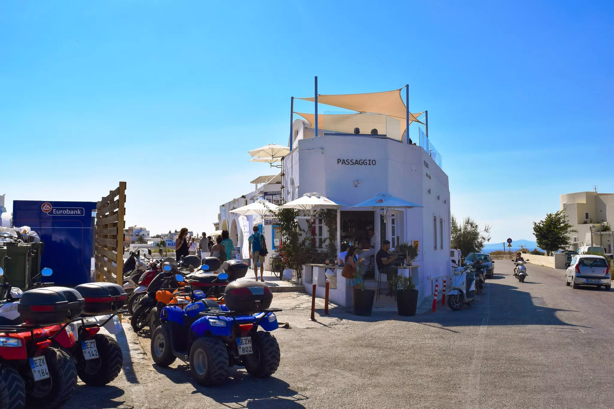 Passaggio corner cafe, Oia
