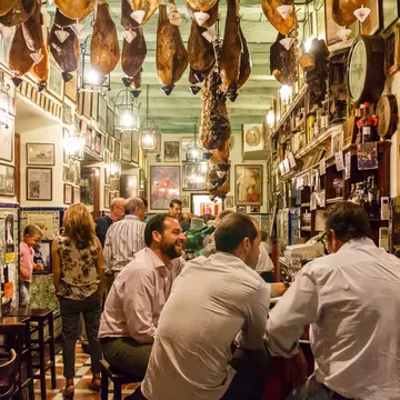 The timing of dinner in Spain has recently been criticized by a government minister © Kevin Hellon / Shutterstock