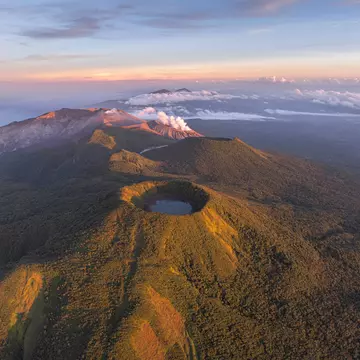 Volcán Rincón de la Vieja in Costa Rica. Leo.leonc/Shutterstock