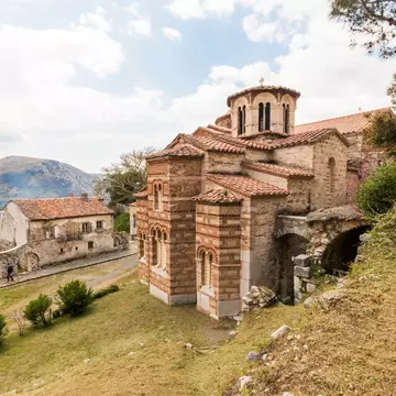 DISTOMO, GREECE - Apr 20, 2019: Hosios Loukas, a historic walled monastery, one of the most important monuments of Middle Byzantine architecture and art, License Type: media, Download Time: 2025-11-25T22:08:23.000Z, User: LP_YKhanna, Editorial: true, purchase_order: 65050 - Digital Destinations and Articles, job: LP, client: App Content, other: Yuvraj Khanna