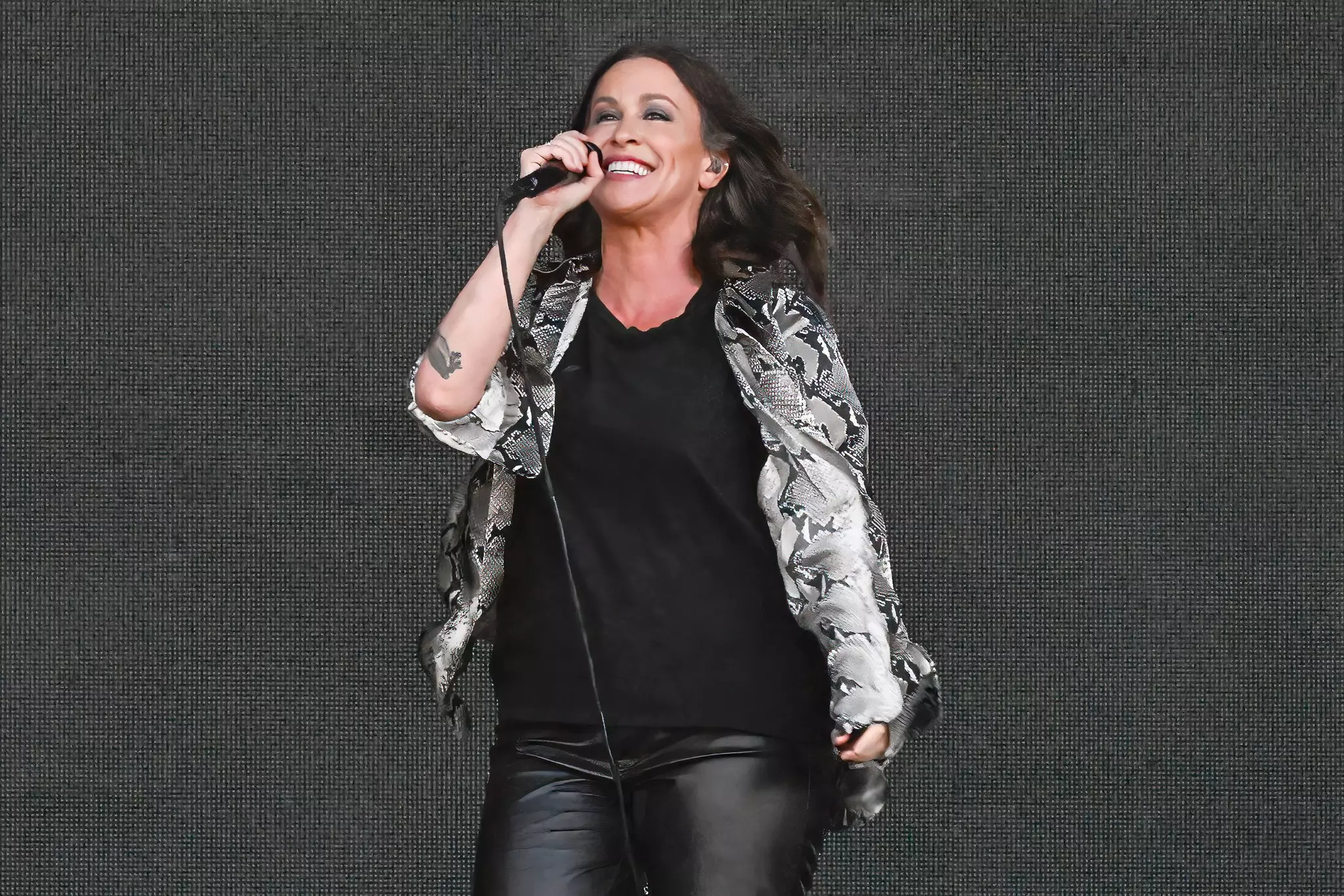 Alanis Morissette’s anthems will delight concertgoers of all ages © Astrida Valigorsky / Getty Images