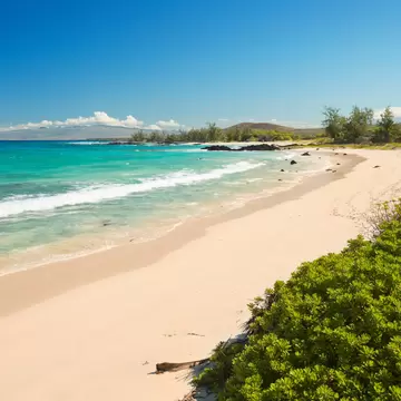Makalawena Beach on Big Island Hawaii, USA, a beautiful remote white sand beach and turquoise water.; Shutterstock ID 1583199166; your: Sloane Tucker; gl: 65050; netsuite: Online Editorial; full: POI