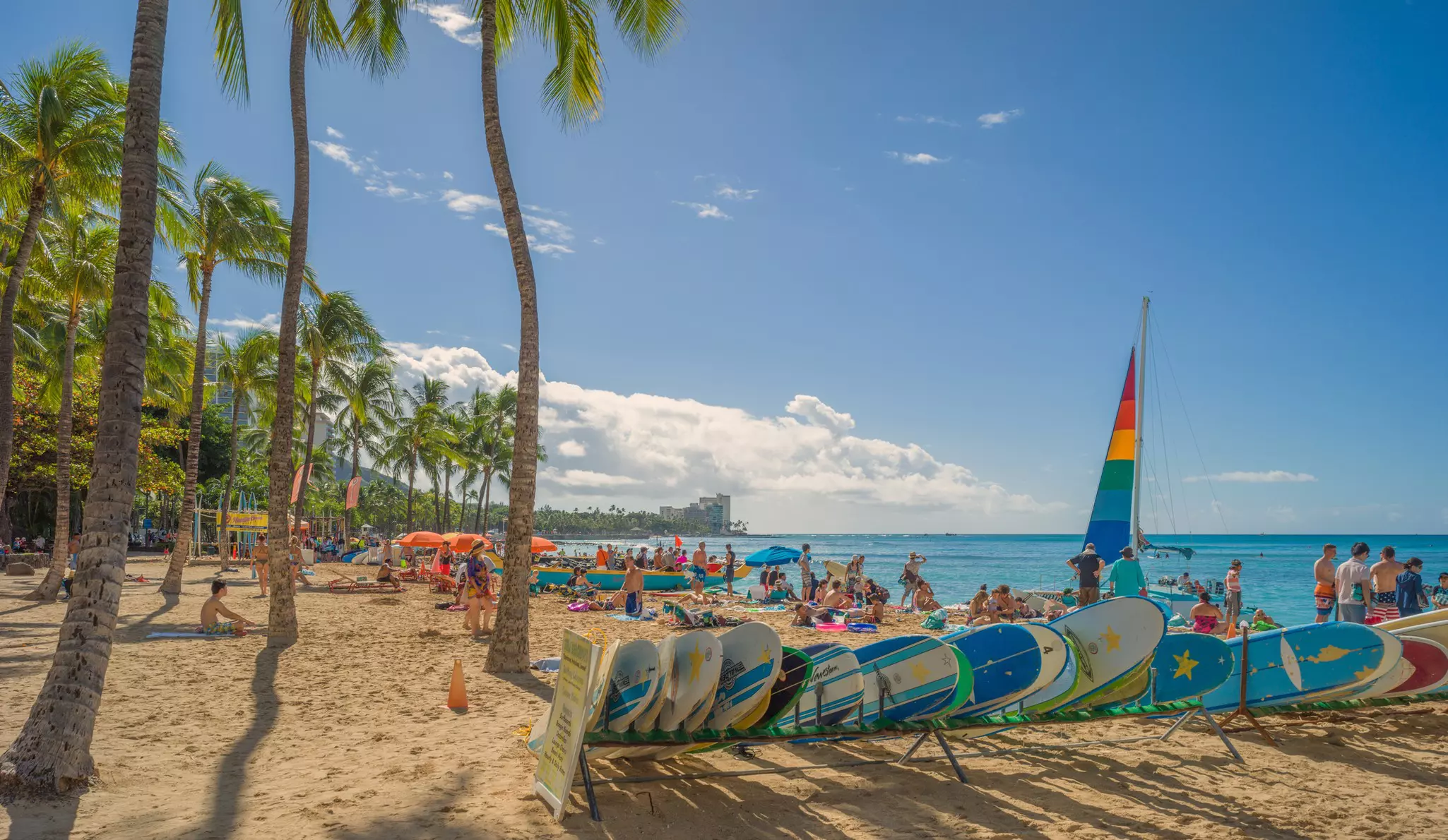 Make time for surfing at Waikiki Beach on your first day on O'ahu © Theodore Trimmer / Shutterstock