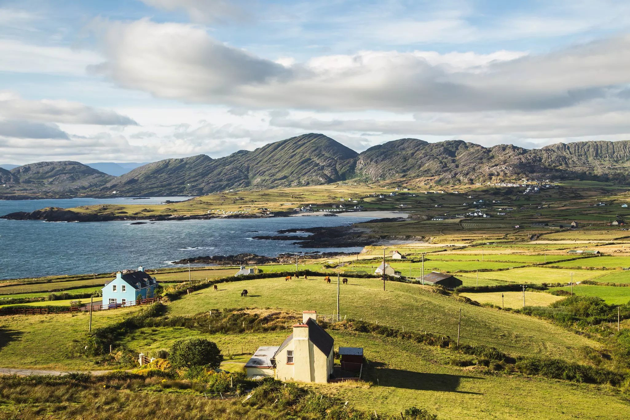 Savor the rural Irish way as you circle the Ring of Beara © Fabiano's_Photo / Shutterstock
