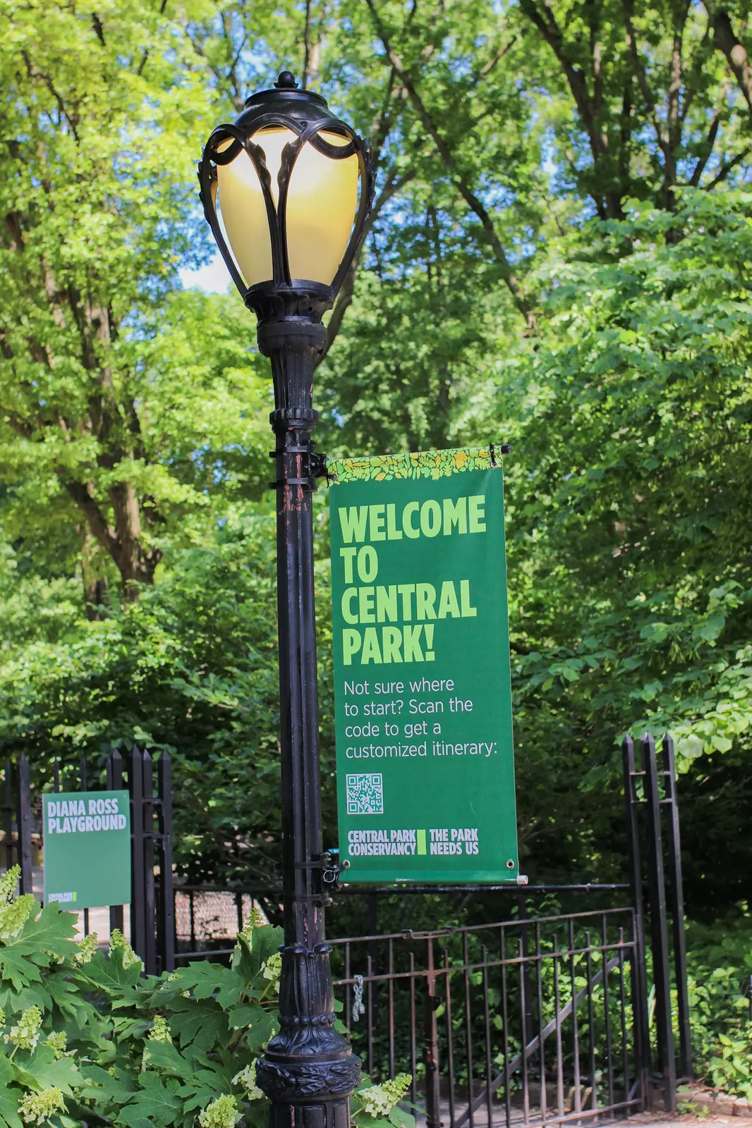 Welcome sign on a lamp post in Central Park, NYC