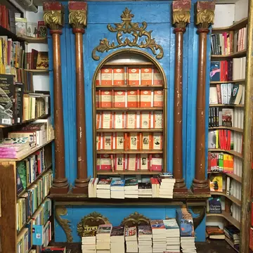 Hay-on-Wye, Powys, Wales - September 15th 2019: display of secondhand Penguin Books at Addyman Books., License Type: media, Download Time: 2025-12-01T16:30:47.000Z, User: dermothegarty77, Editorial: true, purchase_order: 56530 - Guidebooks, job:  Global Publishing WIP, client: Western Europe 16, other: Dermot Hegarty