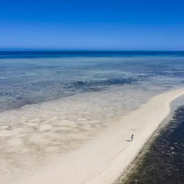 Yes, Malolo Sandbar is actually this beautiful. Holger Leue/Getty Images
