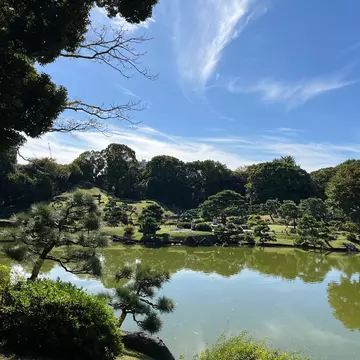 Kiyosumi Gardens in Tokyo, Japan. Akanksha Singh/Lonely Planet