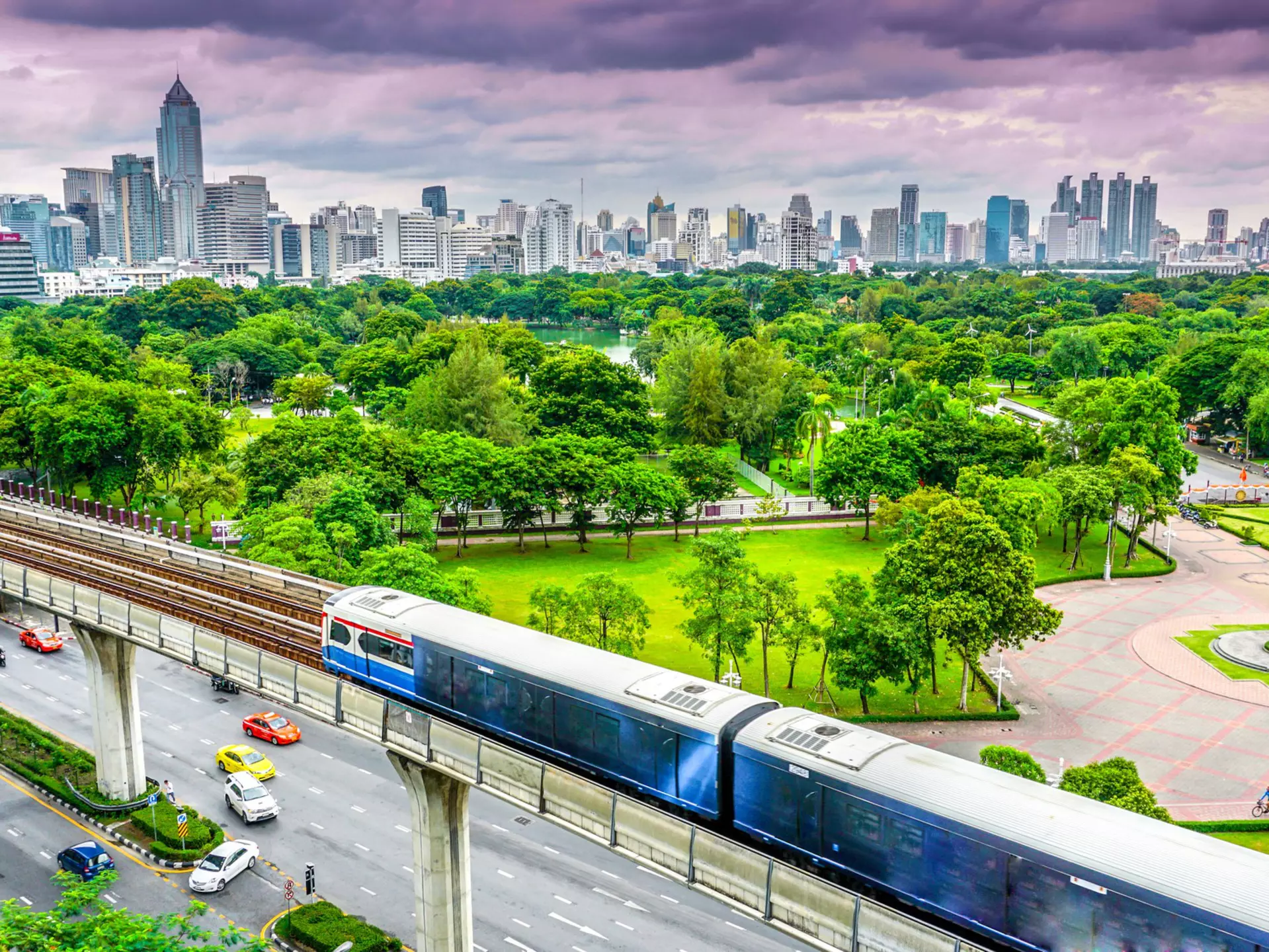 Built Structure City Cityscape Travel Destinations Horizontal Outdoors Urban Skyline Apartment Wide Angle Asia Southeast Asia High Angle View Park - Man Made Space Blue Green Color Tree Cloud - Sky Lake Pond Tall - High High Up Thailand Bangkok Province Bangkok Office Building Exterior Skyscraper Downtown District No People Building Exterior Photography Capital Cities Vibrant Color Sukhumvit Lumpini 2015 Lumpini Park 60595
Bangkok's skyline with Lumpini Park, Bangkok Thailand