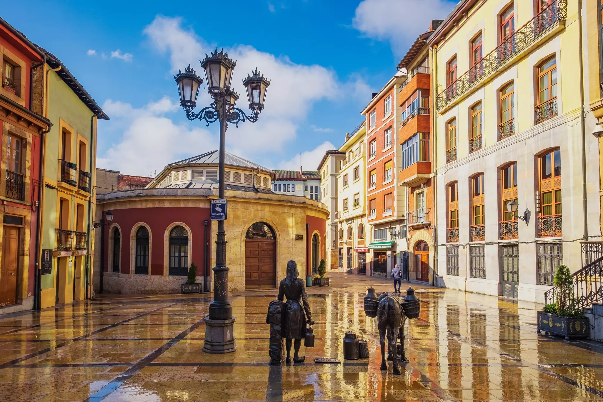 Oviedo is one of northern Spain’s most alluring cities © RICARDO ALGAR / Shutterstock