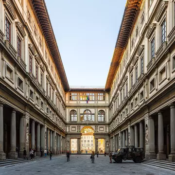 Piazzale degli Uffizi – which houses the Galleria degli Uffizi – early in the morning in Florence, Italy.