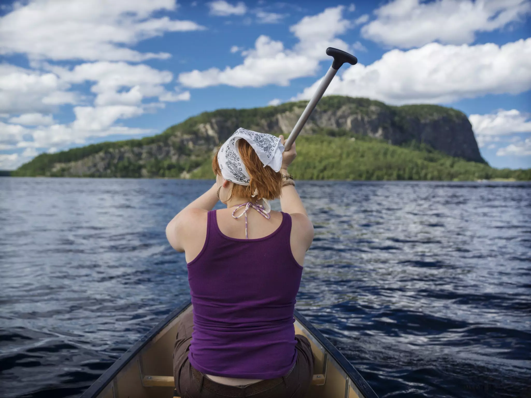 Get active or lay back and relax at Maine's Moosehead Lake © Jonmikel & Kat Pardo / Getty Images