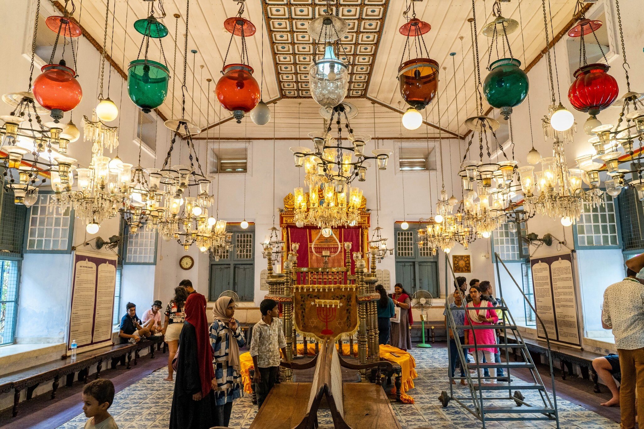 Interior of the Paradesi Synagogue, the oldest synagogue in the Commonwealth. Kerala, India.