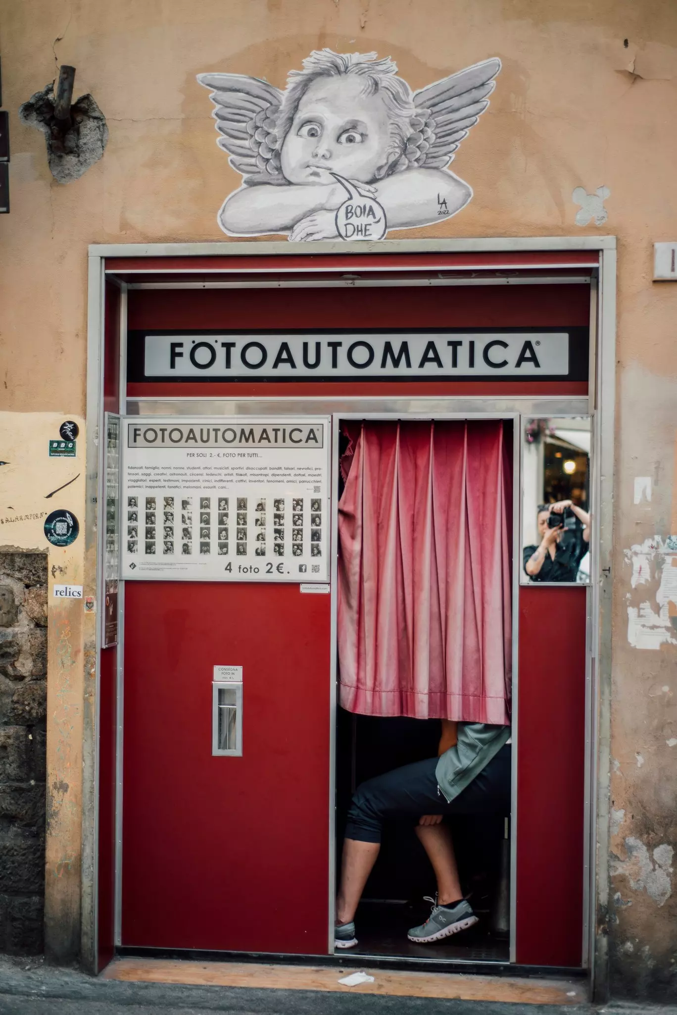 Fotoautomatica Photo Booth Kiosk San Frediano Florence Italy.