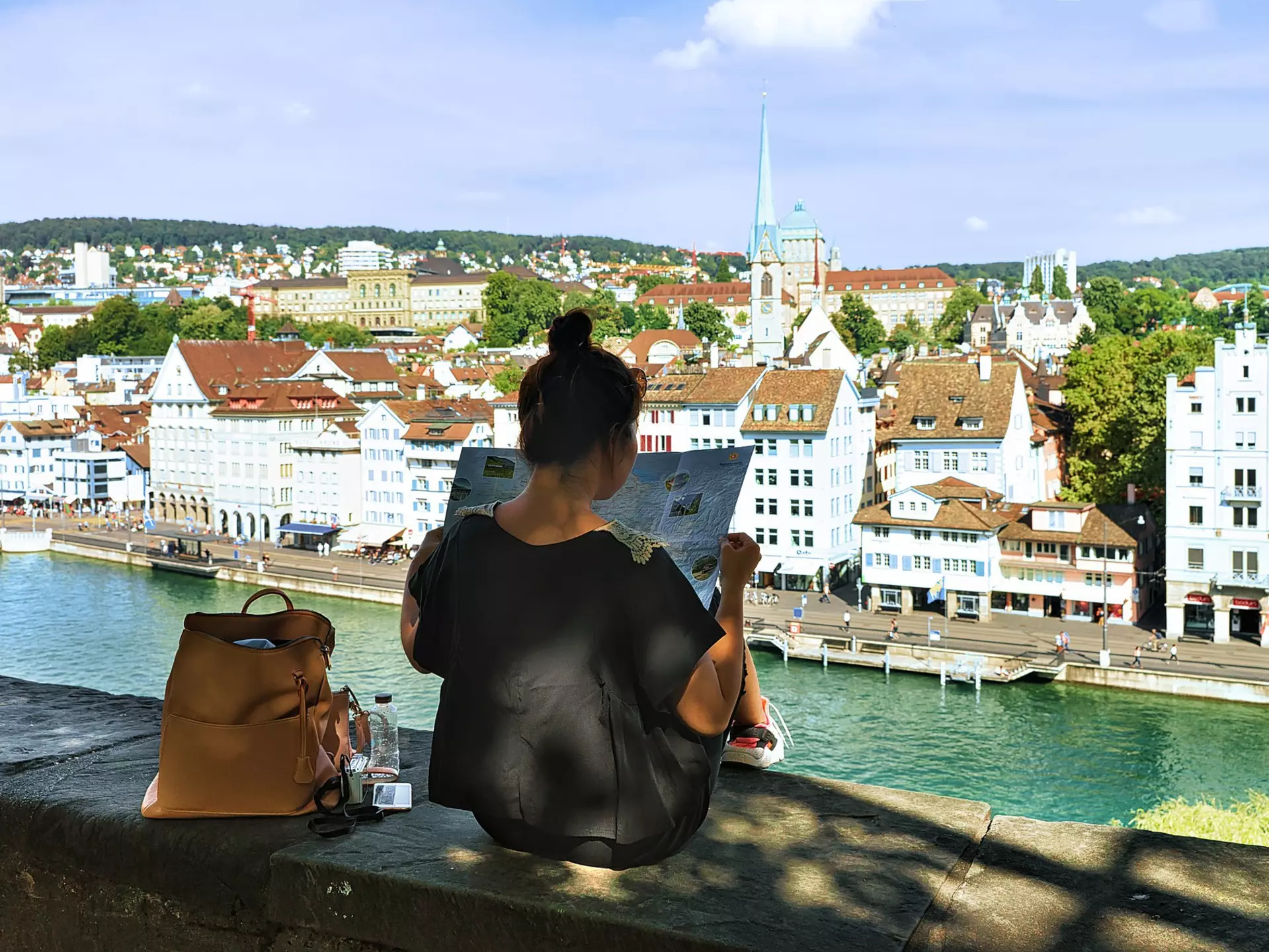 Choose the best transport to see more of Zurich from cycling to public transport © Roman Babakin / Shutterstock