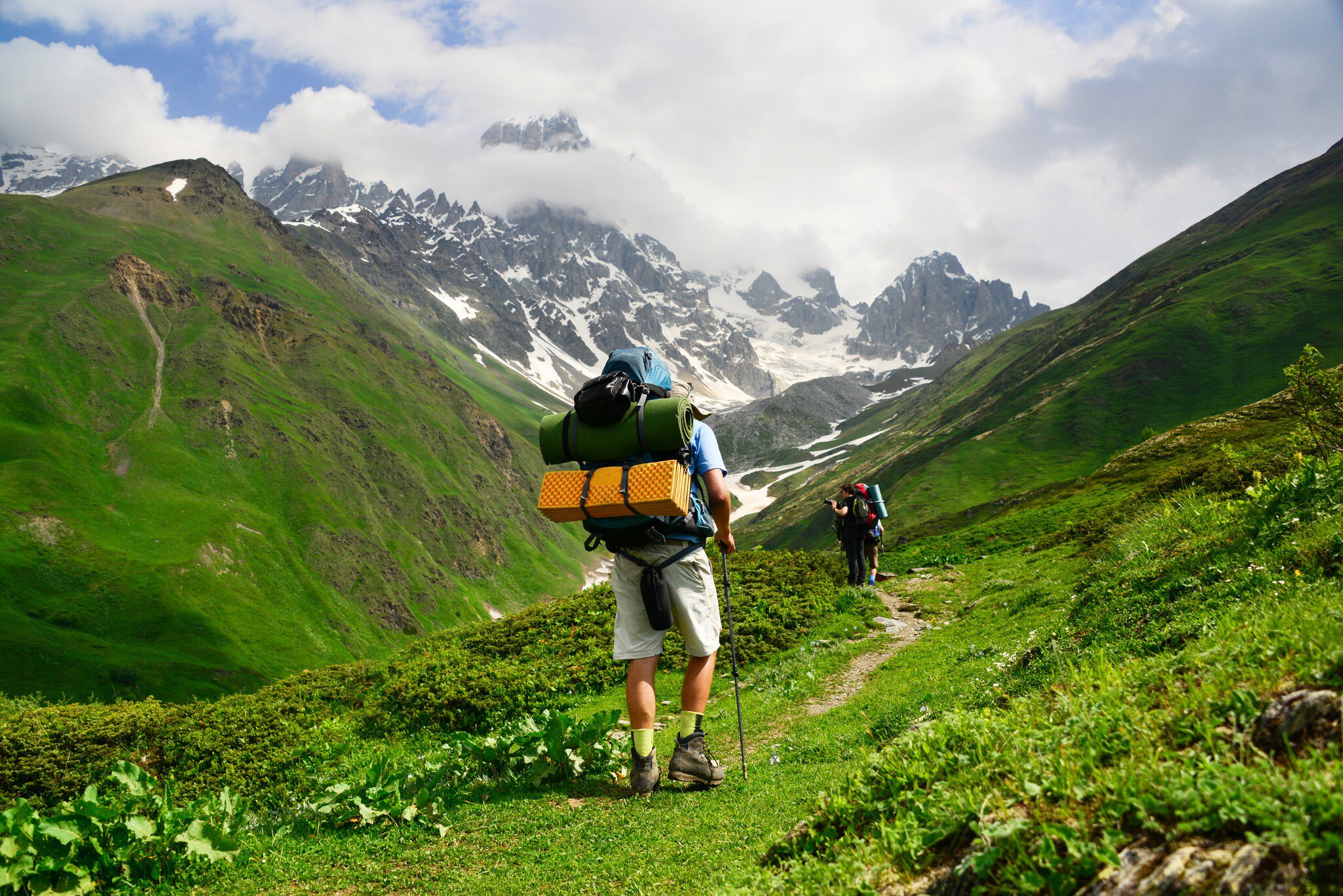 Hiking from Svaneti in summertime. Maya Karkalicheva / Getty Images