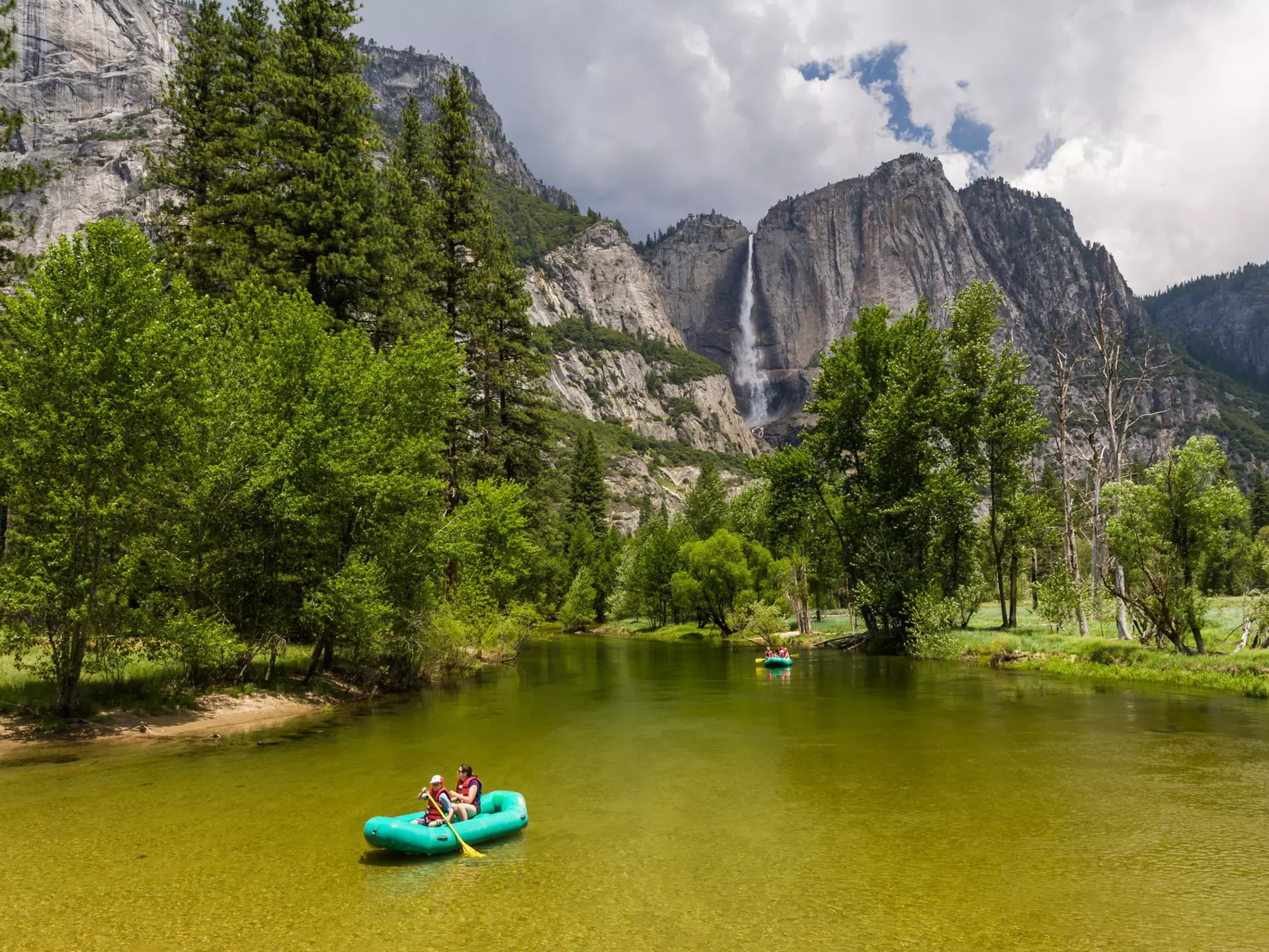 Yosemite is a wonderland of adventures, but don't leave without seeing at least one waterfall © gnohz / Shutterstock