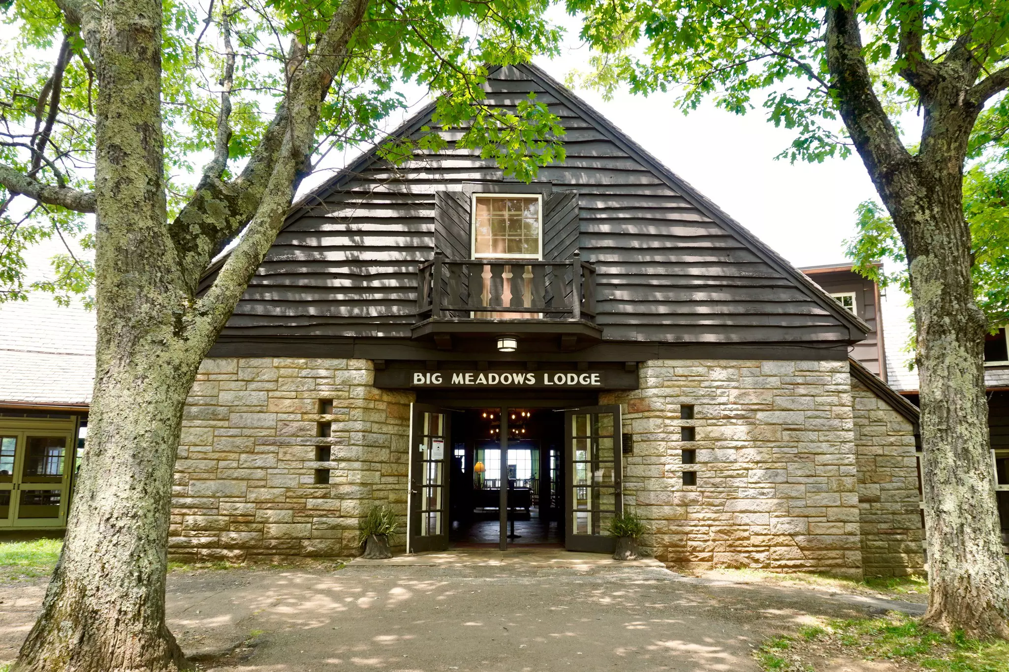 Big Meadows Lodge in Shenandoah National Park. EWY Media/Shutterstock
