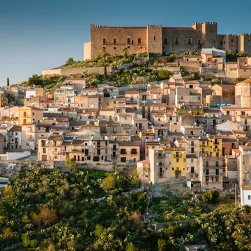 Caccamo Town