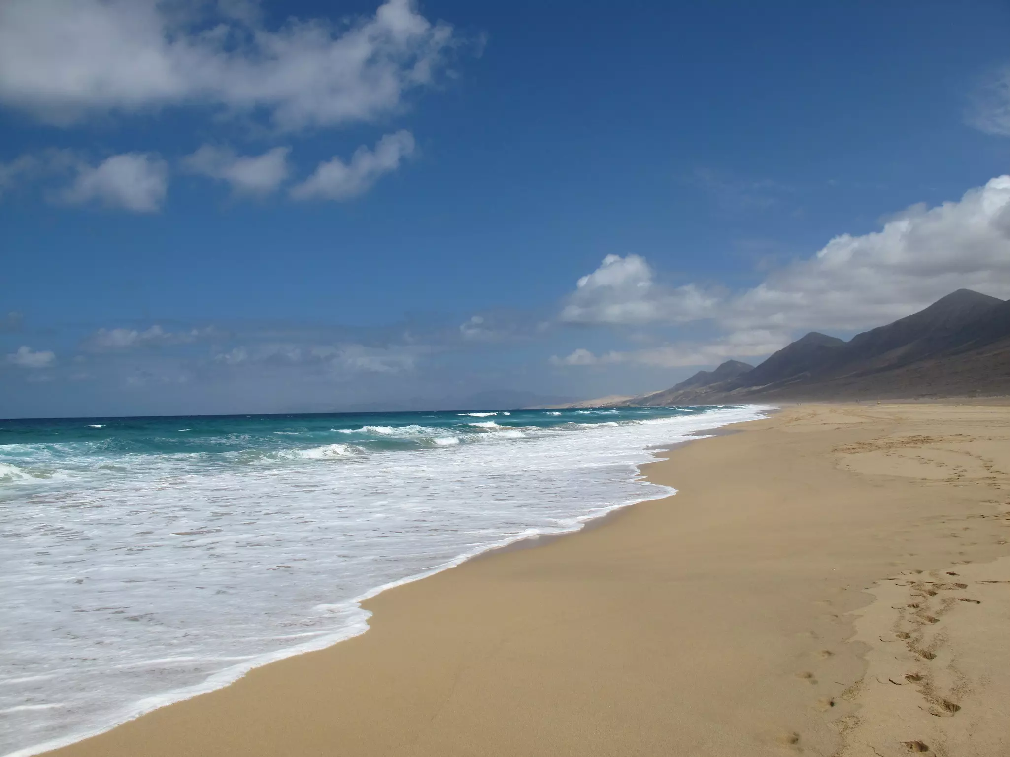 Extensive and solitary beach of Cofete in the Peninsula of Jandía, Fuerteventura, Canary Islands, Spain.