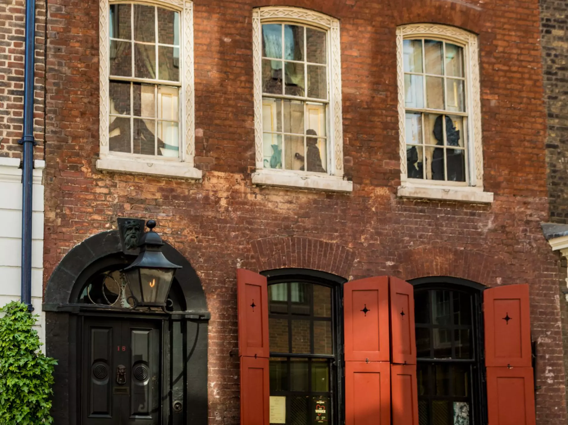Dennis Severs' House imagines of what life would have been like for a family of Huguenot silk weavers in East London © Sam Mellish via Getty Images